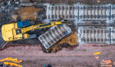 Bauarbeiten: Bahn erneuert 58 Kilometer Gleise auf Strecke Hamburg–Berlin
