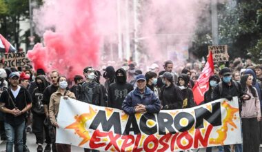Frankreich steht still: Massive Proteste gegen Sozialabbau