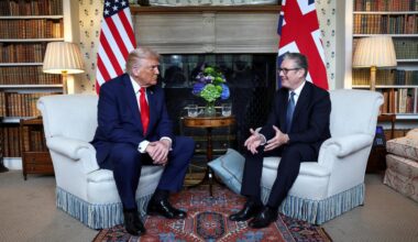 Donald Trump in Großbritannien: Jetzt live: Donald Trump und Keir Starmer nach ihrem Treffen - DIE ZEIT