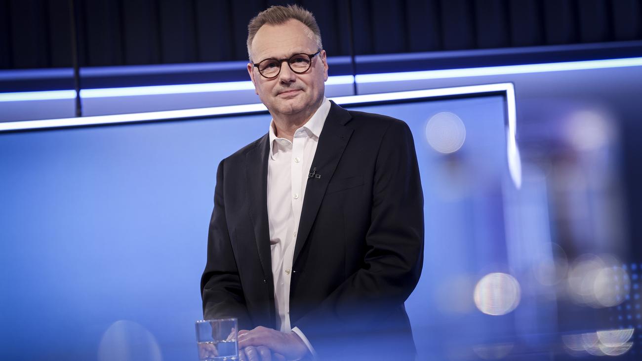 Norddeutscher Rundfunk: NDR-Intendant verteidigt Trennung von Julia Ruhs