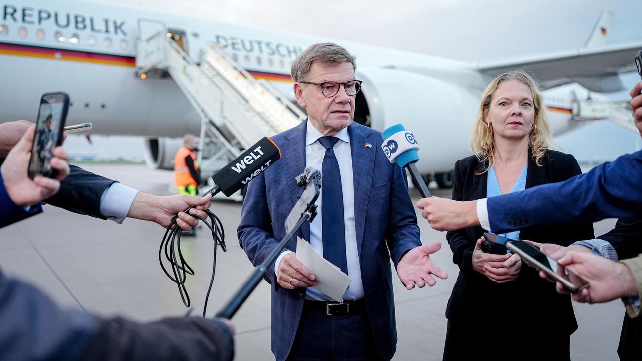 Nahostkonflikt: Wadephul will Prozess für Zweistaatenlösung anstoßen