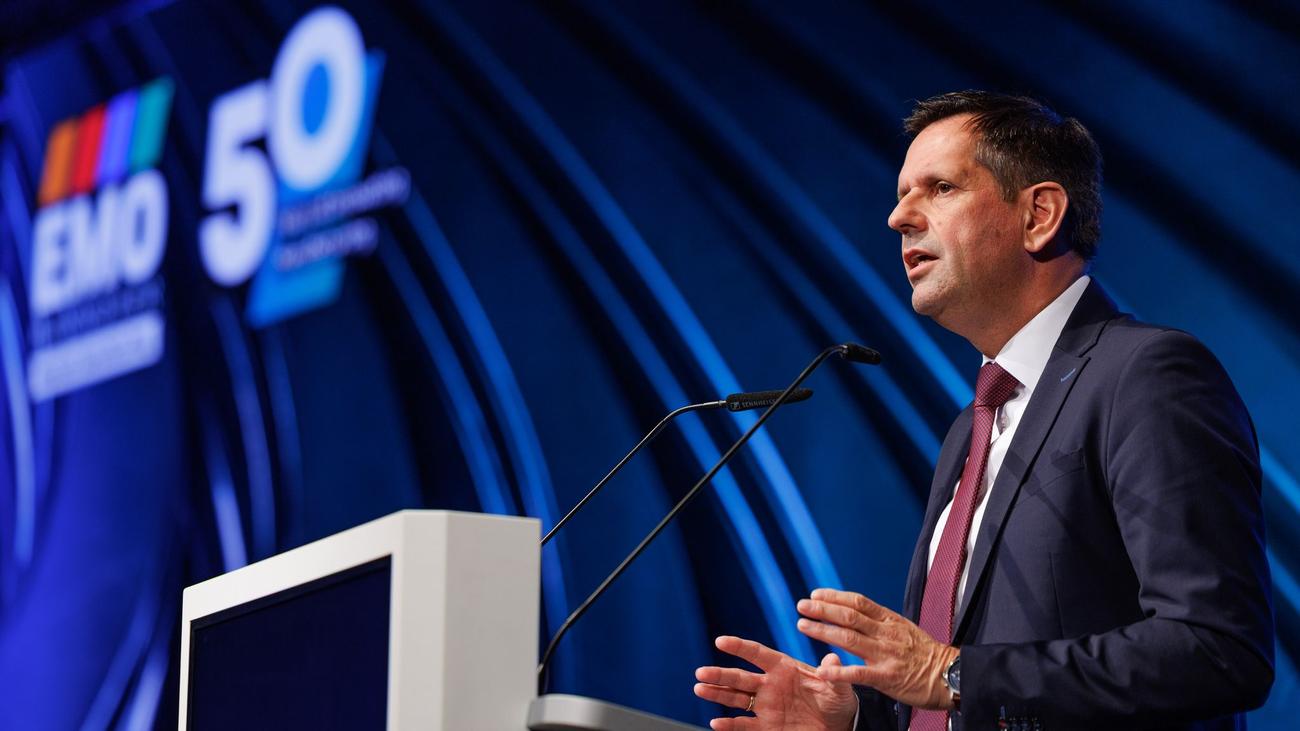 Messe in Hannover: Kriselnde Industrie sieht Wege zu Investitionen und Jobs