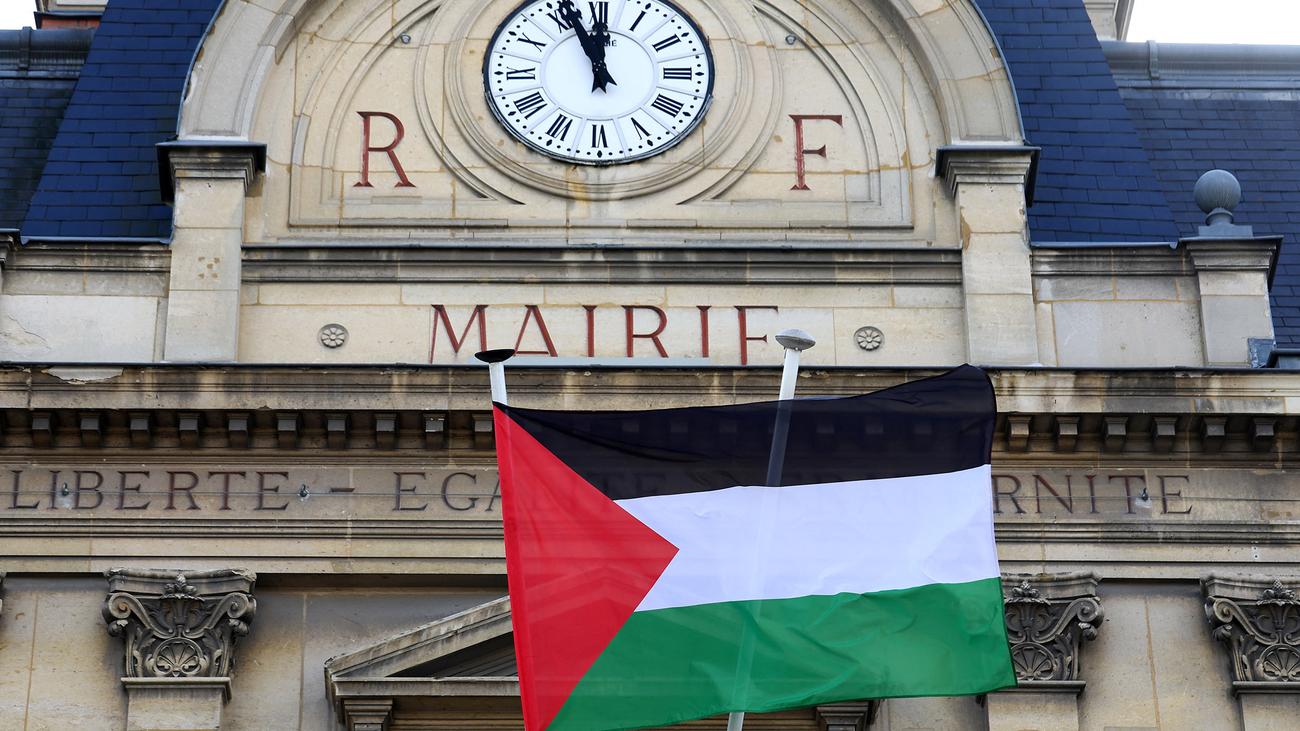 Zweistaatenlösung: Französische Städte lösen mit Palästinaflaggen Streit aus