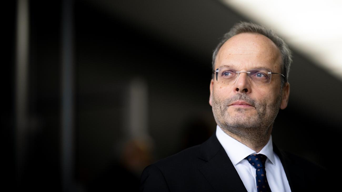 Ausladung von Michel Friedman: Antisemitismusbeauftragter kritisiert Gemeinde nach Friedman-Ausladung