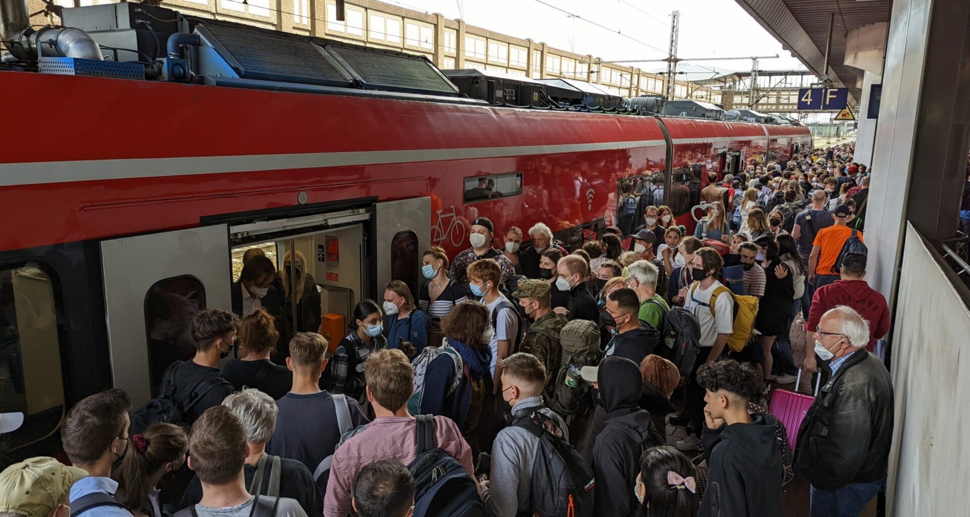 Öffentlicher Verkehr – Preiserhöhung beim Deutschlandticket: Mobilitätswende ade