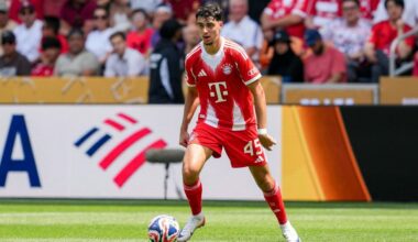 FANS FC Bayern Muenchen UEFA Championsleague Saison 2025 - 2026 Vorrunden Spiel FC Bayern Muenchen - FC Chelsea 3 : 1 am 17.09.2025 in Muenchen DFL REGULATIONS PROHIBIT ANY USE OF PHOTOGRAPHS as IM...