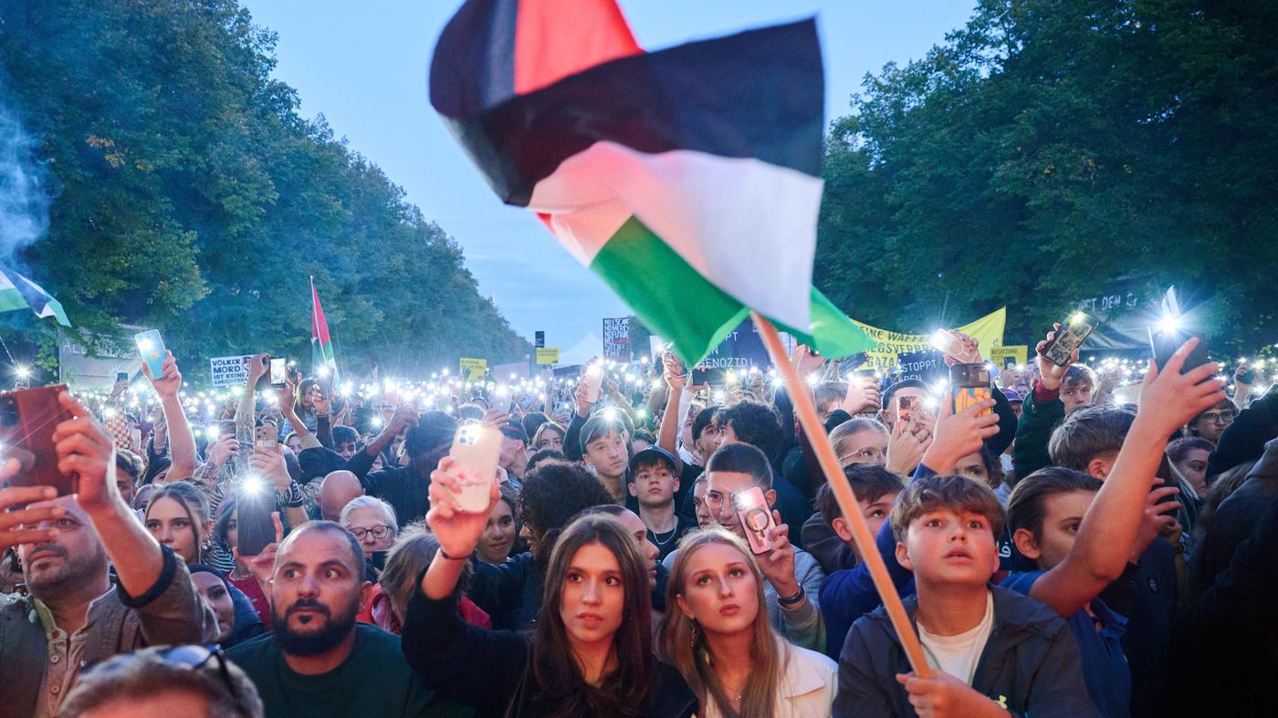 60.000 Demonstranten bei „All Eyes on Gaza“ – islamistische Demo in Kreuzberg aufgelöst