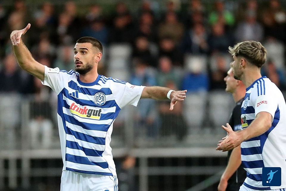 Rasim Bulic hat sich als Sechser durchgesetzt. Rasim Bulic hat sich als Sechser durchgesetzt.