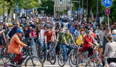 Hunderte protestieren auf Rädern und zu Fuß gegen IAA