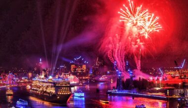 Hamburg Cruise Days 2025: Programm zu Parade, Schiffen, Feuerwerk | Regional