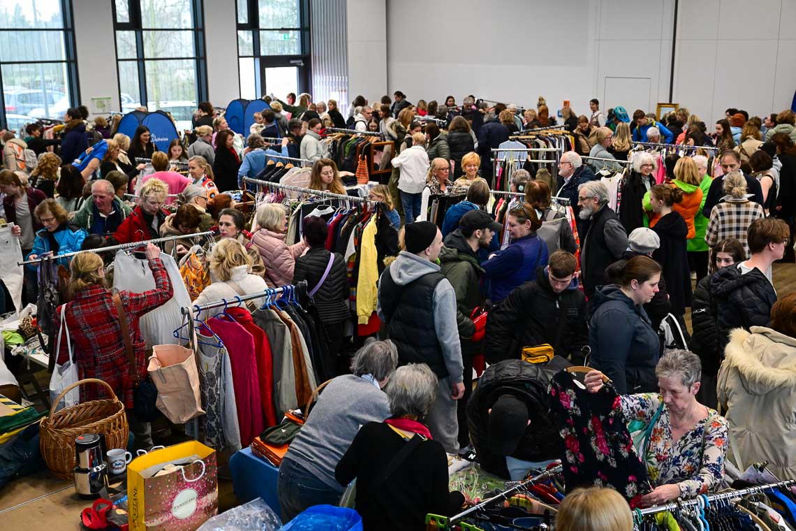 50 Jahre Kleidermarkt, Second-Hand glänzt wie neu