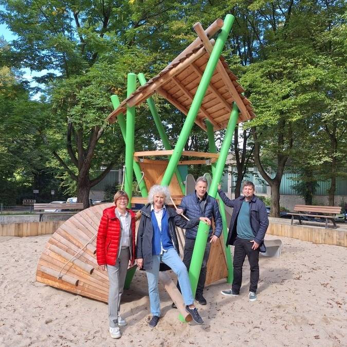 Spielplatz in Essen neu gemacht - Paten gesucht