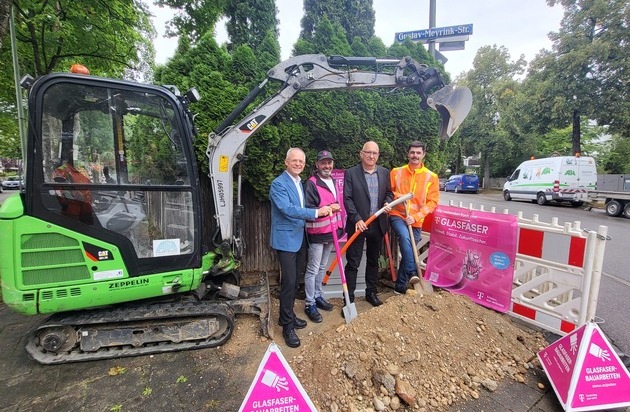 Telekom Glasfaserausbau in München, Obermenzing Bereich Pipping