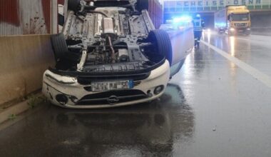 Aquaplaning-Unfall endet auf dem Dach