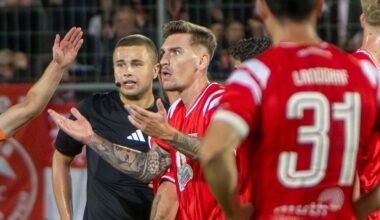 HFC gegen Chemie Leipzig: Stierlin fliegt mit Gelb-Rot vom Platz