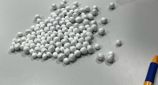 Kokain-Dealer portionieren ihre Drogen gern im Form von sogenannten Bubbles. - © Polizei