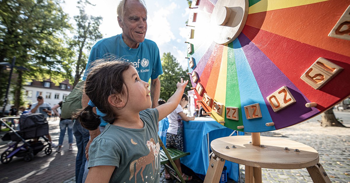 Weltkindertag, Nachtflohmarkt und Oktoberfest: Das ist am Wochenende in OWL los