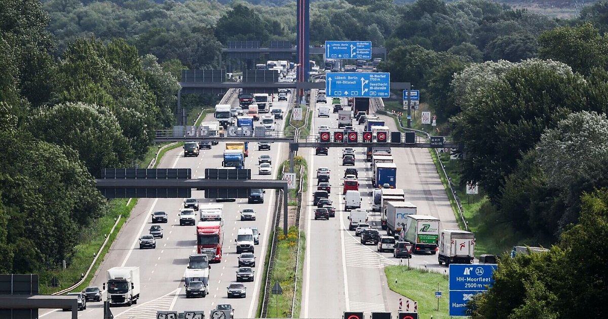A1 in Hamburg bis Montagmorgen voll gesperrt | Niedersachsen
