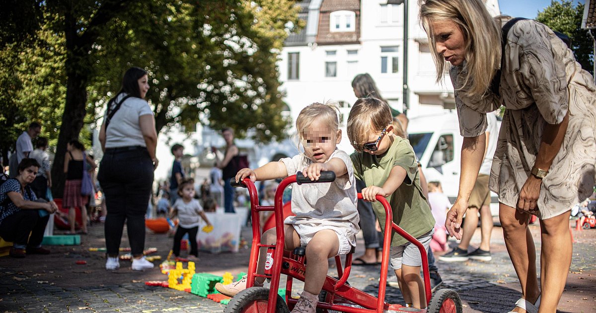 Veranstaltungstipps für Bielefeld: Weltkindertag auf dem Klosterplatz und schnaufende Dampfloks