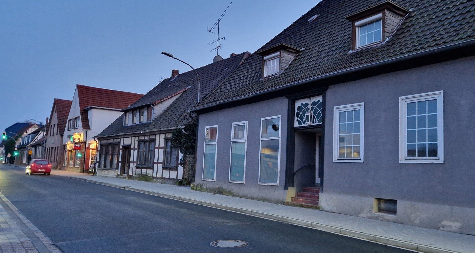Dritter Versuch: Stadt Halle sucht Käufer für zwei Häuser an der Langen Straße | Haller Kreisblatt