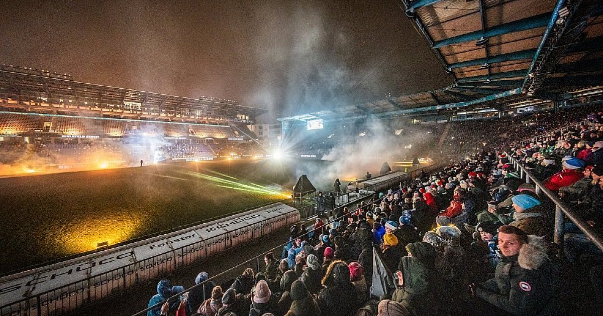 Bielefeld singt wieder Weihnachtslieder in der Schüco-Arena