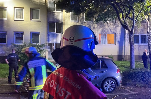 FW-BO: Feuer mit Menschenleben in Gefahr in der Bochumer Innenstadt gemeldet