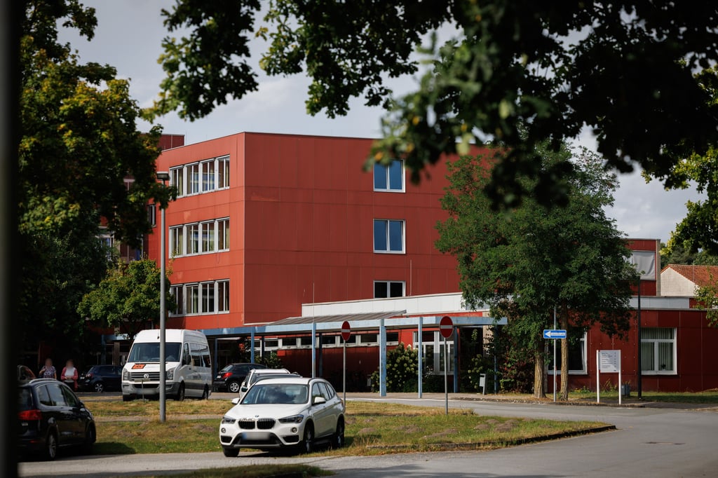 Missbrauchsverdacht: Eltern kritisieren Schulleiterin