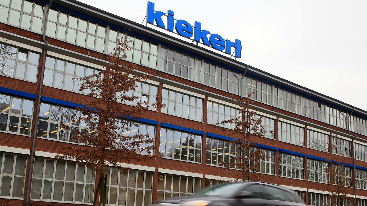 14:48 Defizit in der US-Leistungsbilanz sinkt im zweiten Quartal sehr deutlich - N-TV