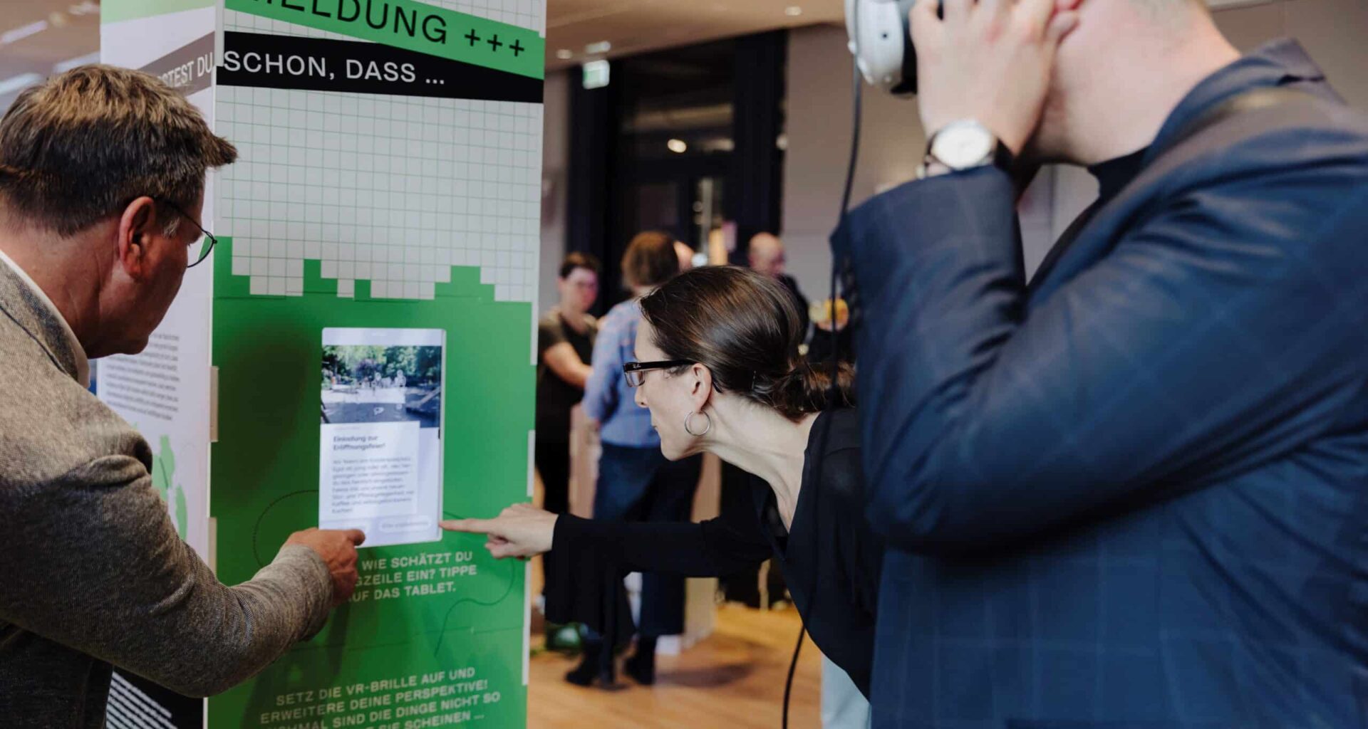 Nachrichten auf dem Prüfstand: Das Aktionslabor macht Station in Dortmunder Bibliotheken
