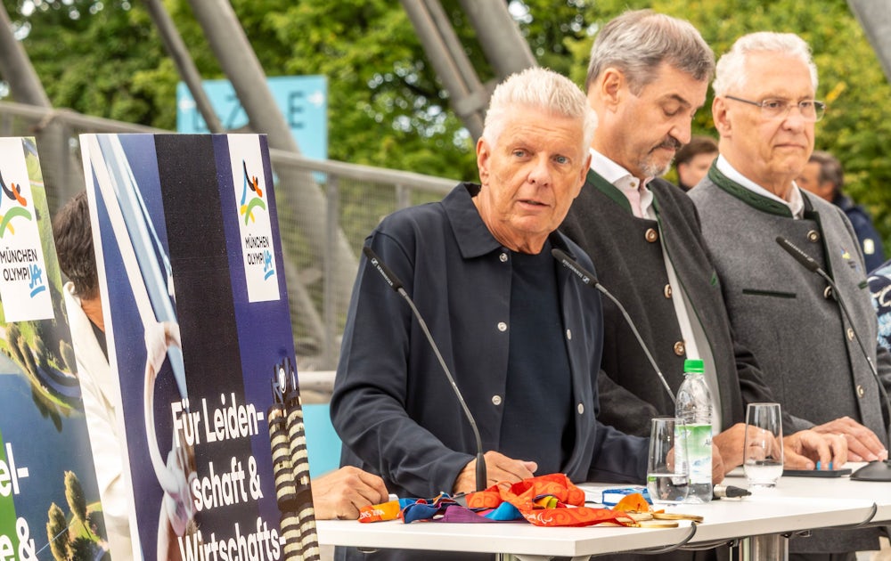 Auch die Olympia-Befürworter werden wieder aktiv (v. l.): Oberbürgermeister Dieter Reiter, Markus Söder, Bayerischer Ministerpräsident, und Sportminister Joachim Herrmann, Anfang September im Olympiastadion.