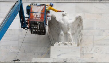 US-Notenbank senkt nach Druck von Trump Leitzins: Was das bedeutet - Wirtschaft