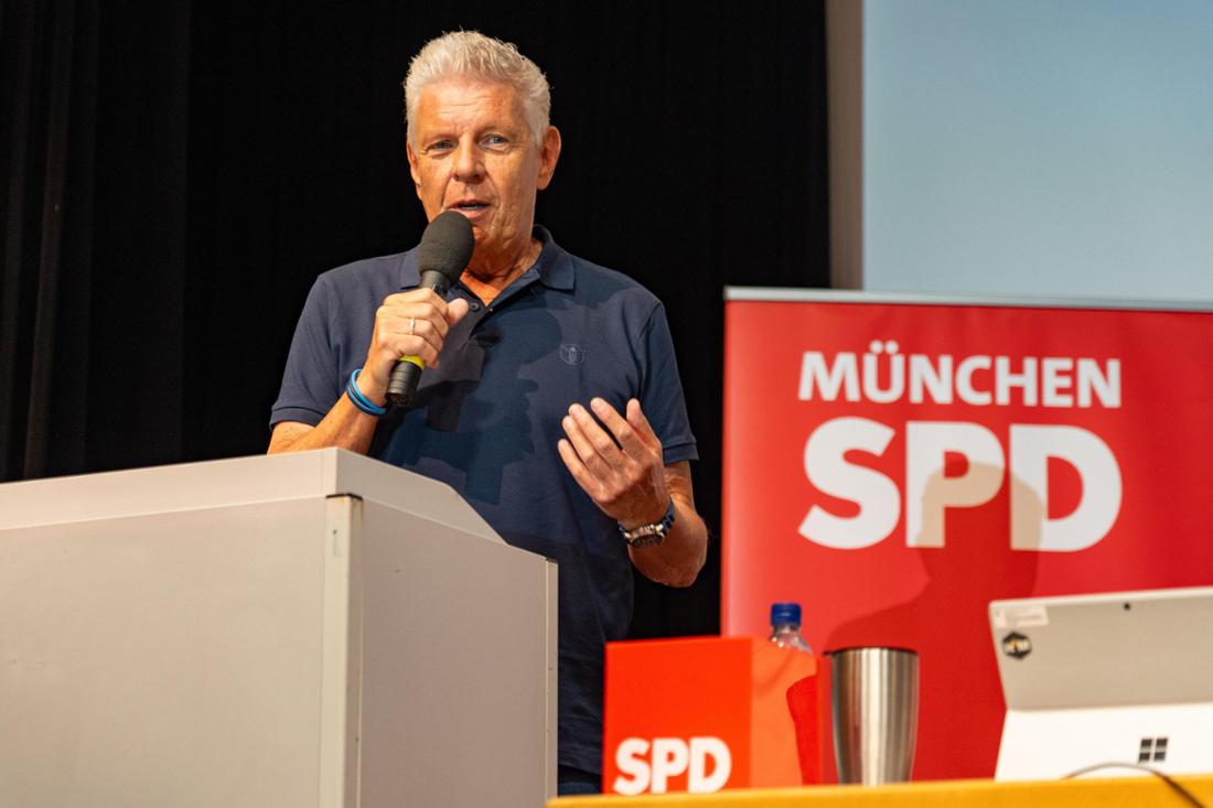 SPD München Parteitag
OB Dieter Reiter; SPD München Parteitag mit Kommunalwahlprogramm, Kulturzentrum Trudering, 26.07.25 foto: Oliver Bodmer