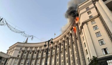 +++ Nachrichten im Ukraine-Krieg +++: Hauptregierungsgebäude in Kiew getroffen