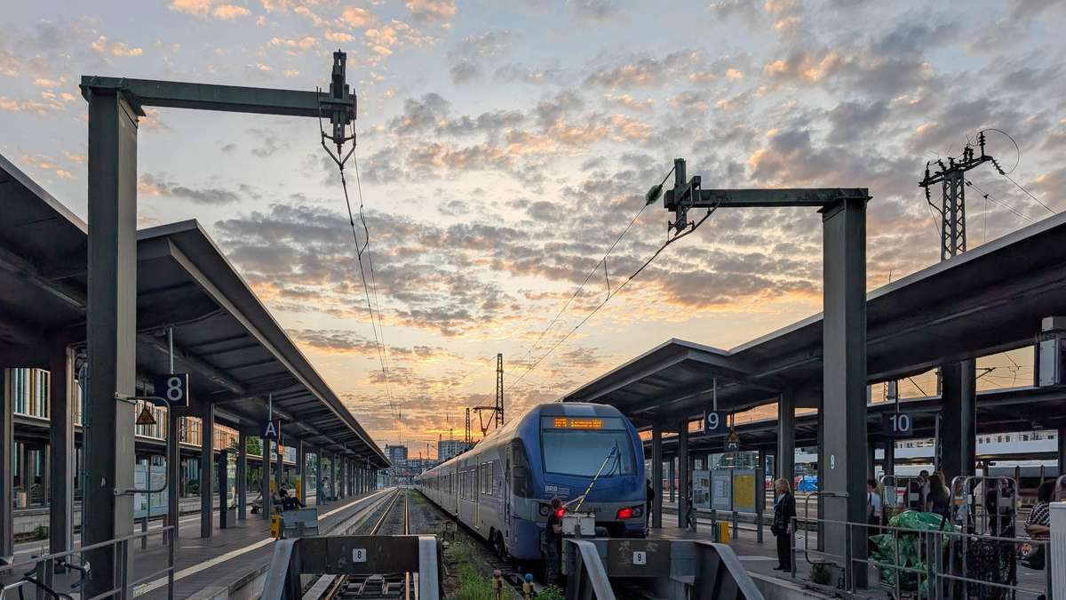 Passagiere erleben Fiasko auf Fahrt in BRB von München nach Salzburg