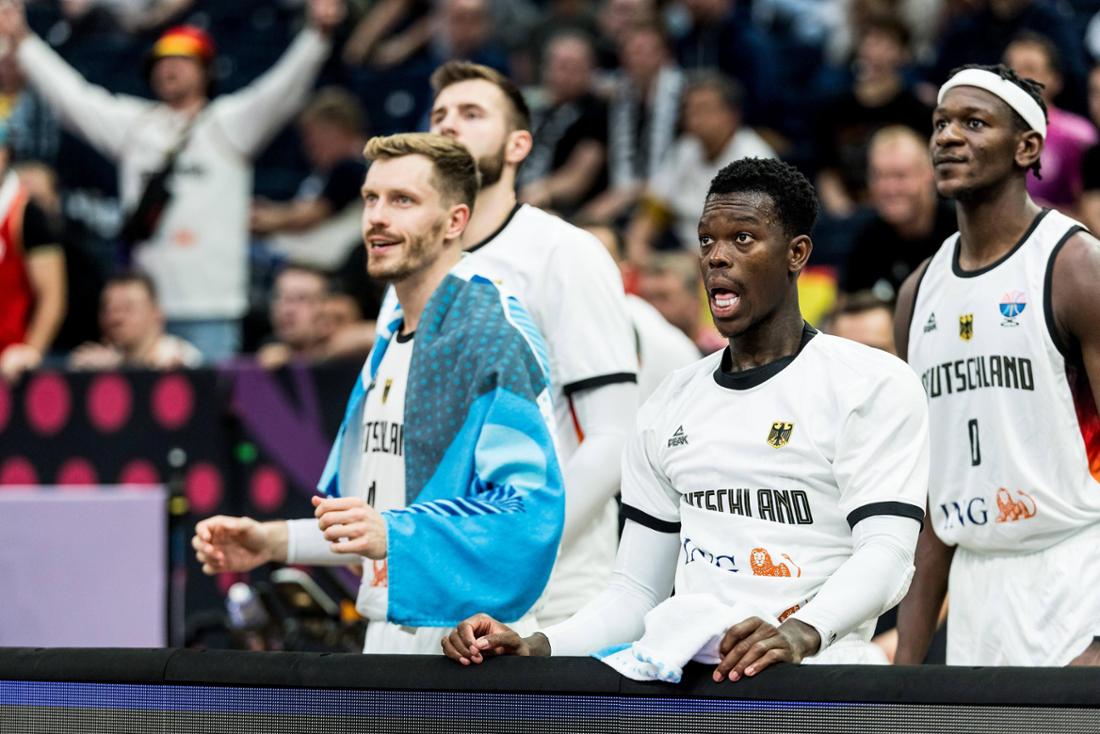 Dennis Schröder und das DBB-Team sind bei der Basketball-EM weiter ungeschlagen.
