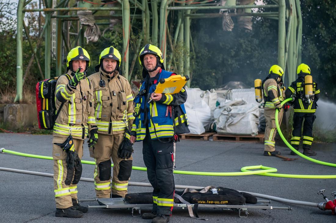 Die Kameraden tauschten sich untereinander aus bei Feuerwehr-Übung in Drensteinfurt
.