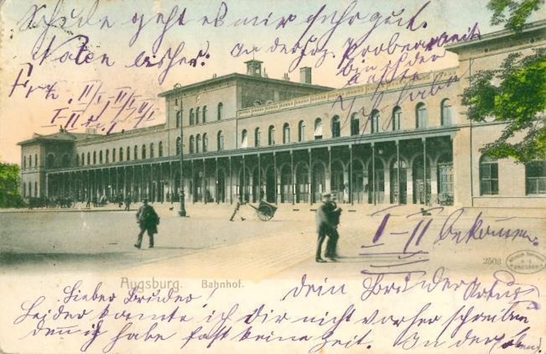 Empfangsgebäude des Augsburger Hauptbahnhofs in 1905.
