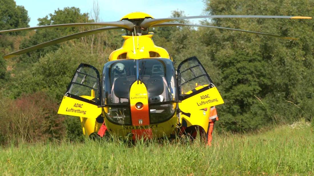 In Schwerte hat sich ein tragischer Unfall ereignet, bei dem nach ersten Erkenntnissen ein Mann und zwei Kinder ums Leben kamen. Ein brennendes E-Auto wurde zur tödlichen Falle.