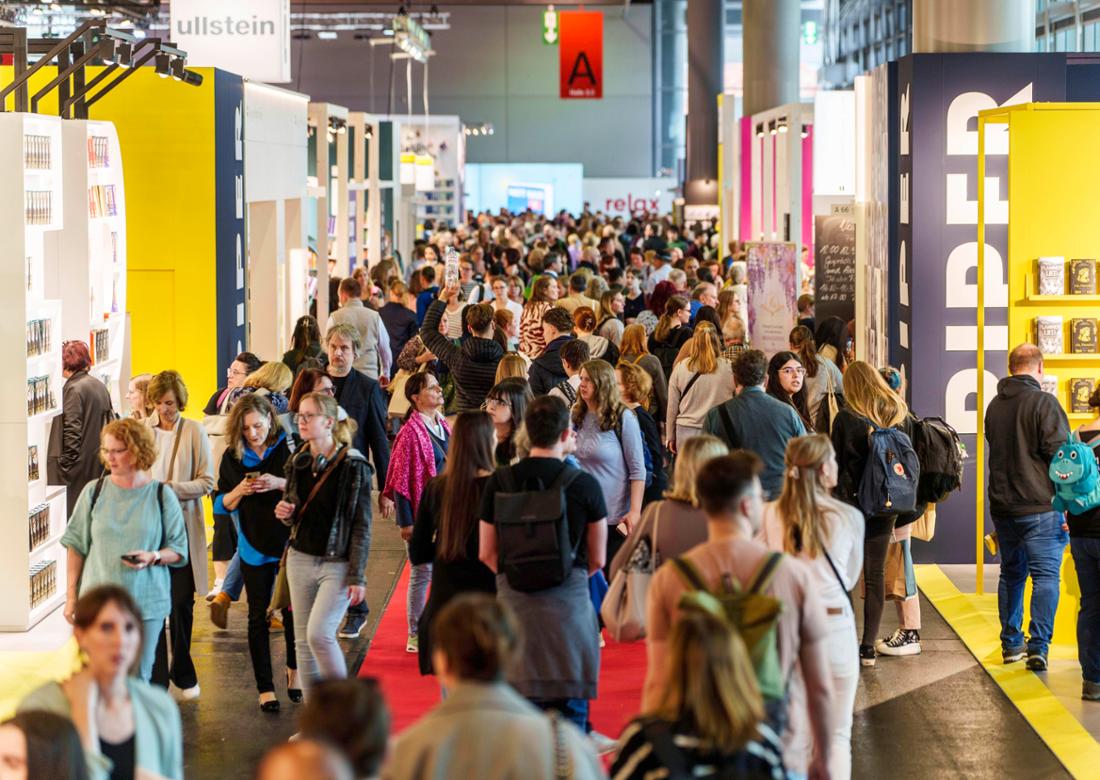 Buchmesse Frankfurt 2025: Alle Infos zu Öffnungszeiten, Programm und Tickets