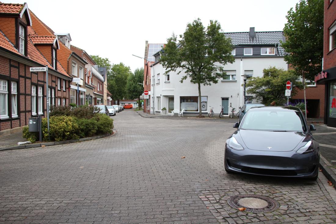 Ob die Wagenfeldstraße umgestaltet wird oder nicht, entscheidet sich am Sonntag beim Ratsbürgerentscheid während der Kommunalwahl.