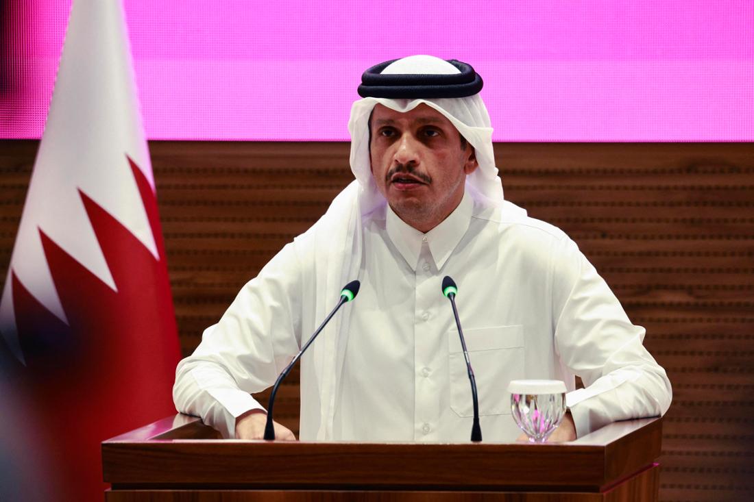 Katars Außenminister Mohammed bin Abdulrahman Al Thani bei einer Pressekonferenz nach dem Angriff Israels auf Hamas-Funktionäre in Doha.