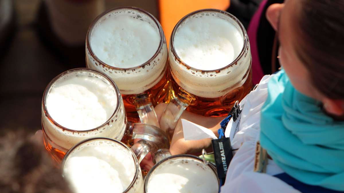 „Größtes Oktoberfest-Zelt in ganz NRW“ – Programm und Tickets für die Eschweiler Wiesn 2025