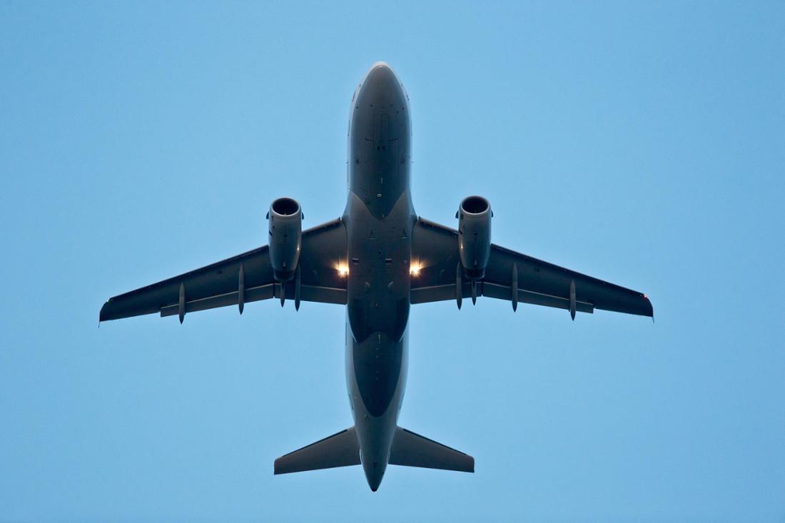 Flugzeug beim Start 