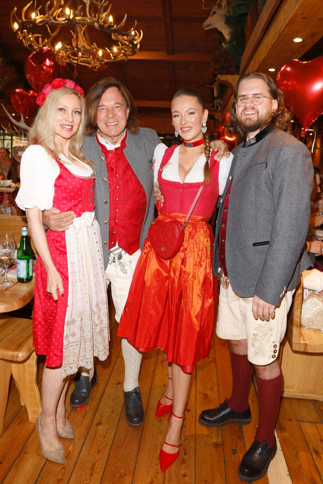 Auch Tochter Joelina Drews und Adrian Louis waren am Start.