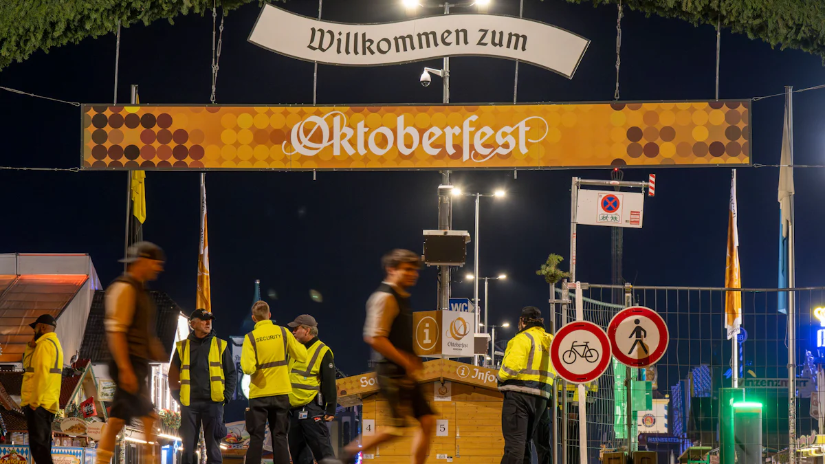 Oktoberfest 2025: Todesfall überschattet Wiesn-Auftakt - Sanitäter melden zahlreiche Hitze-Einsätze - München