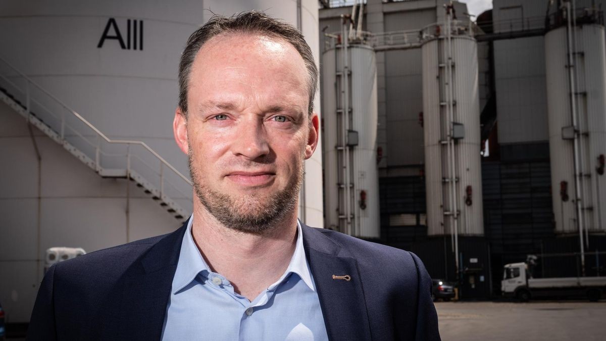 Andreas Gutschek, Vorstand Digitalisierung und Infrastruktur der Stadtwerke Duisburg, äußert sich zu den Plänen für den Energiepark Wanheim.