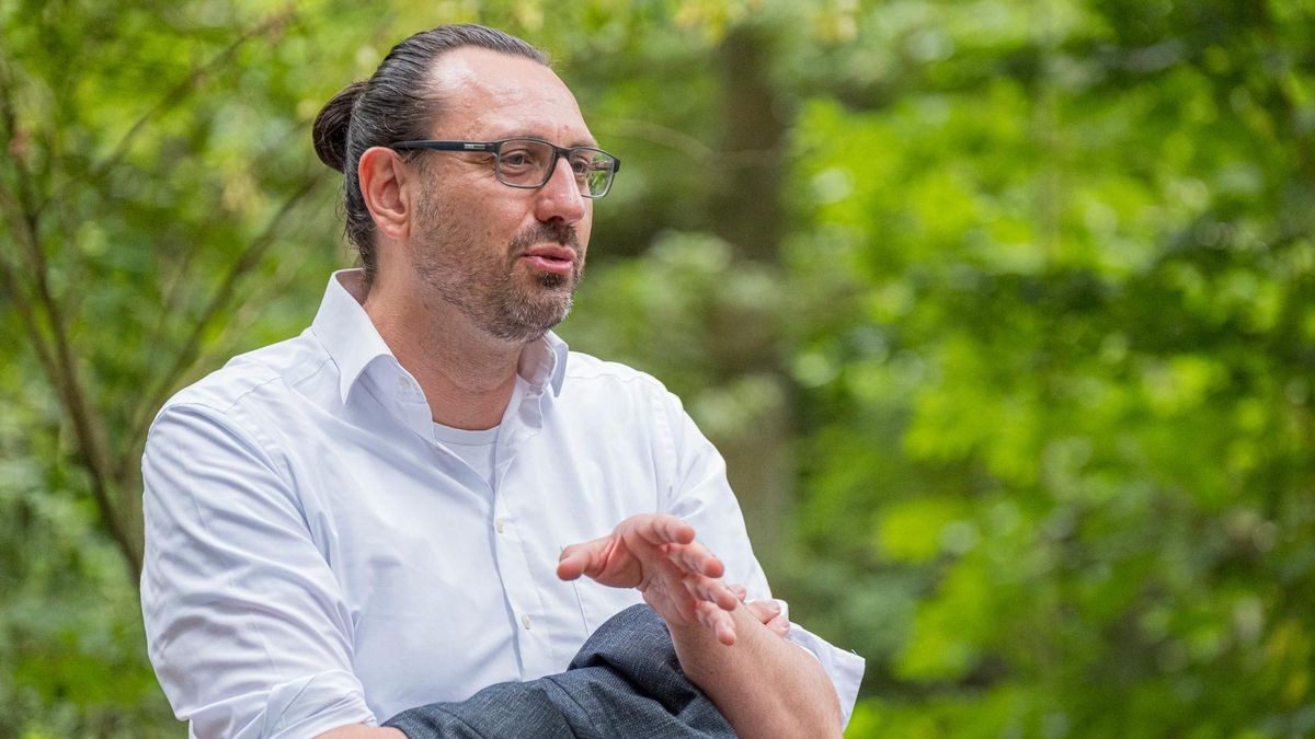Sebastian Ritter kandidiert für das Amt des Oberbürgermeisters. Als einer der drei ehrenamtlichen Vertreter des OB war der Ratsherr der Grünen bereits in der nun endenden Wahlperiode tätig.