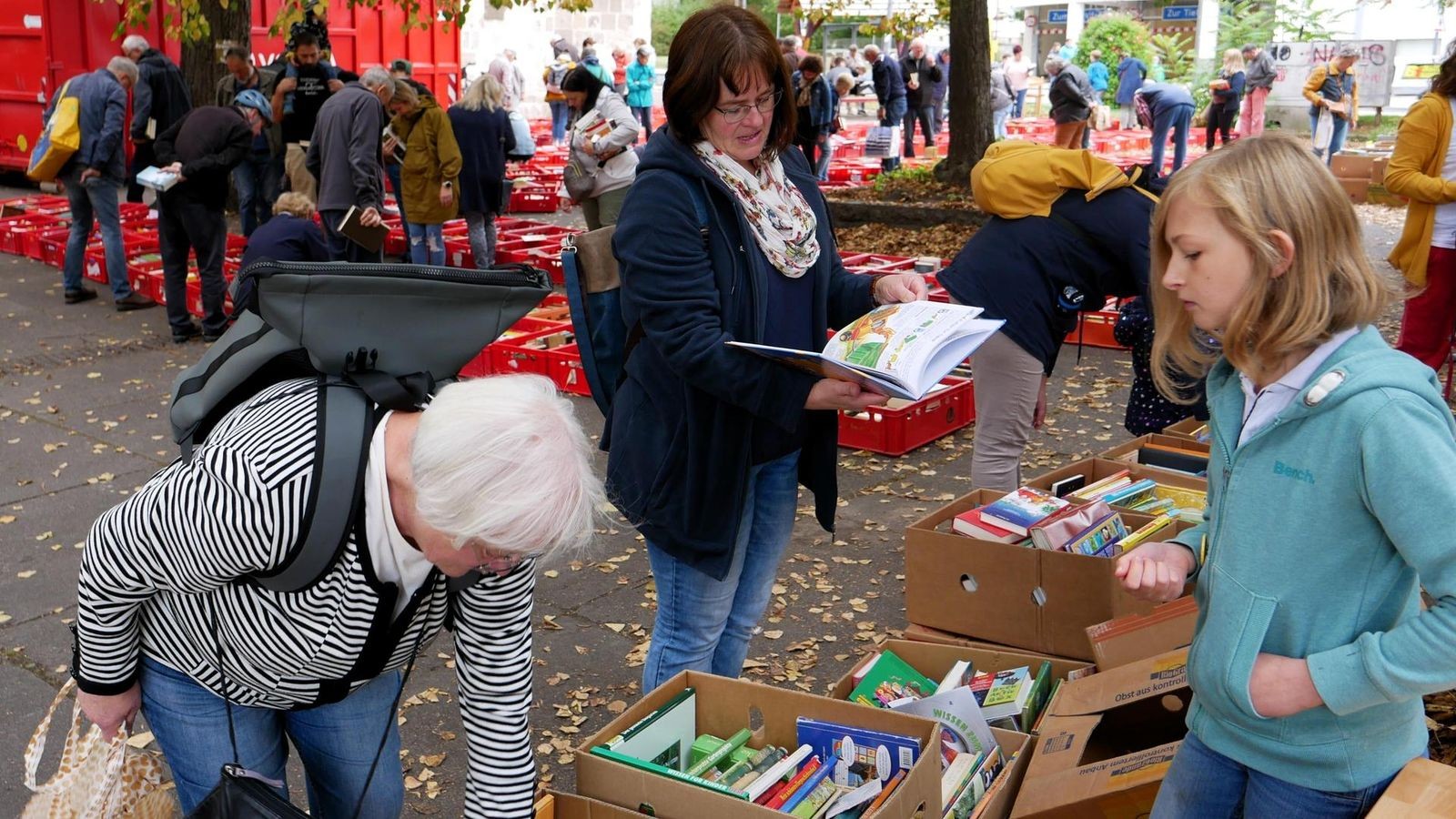 Diese Bücher sollen gerettet werden – Letzte Chance vor dem Altpapier-Ende
