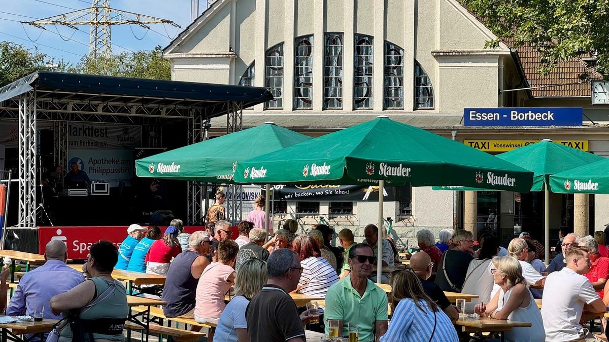 Auf zwei Bühnen findet das Musikprogramm statt.