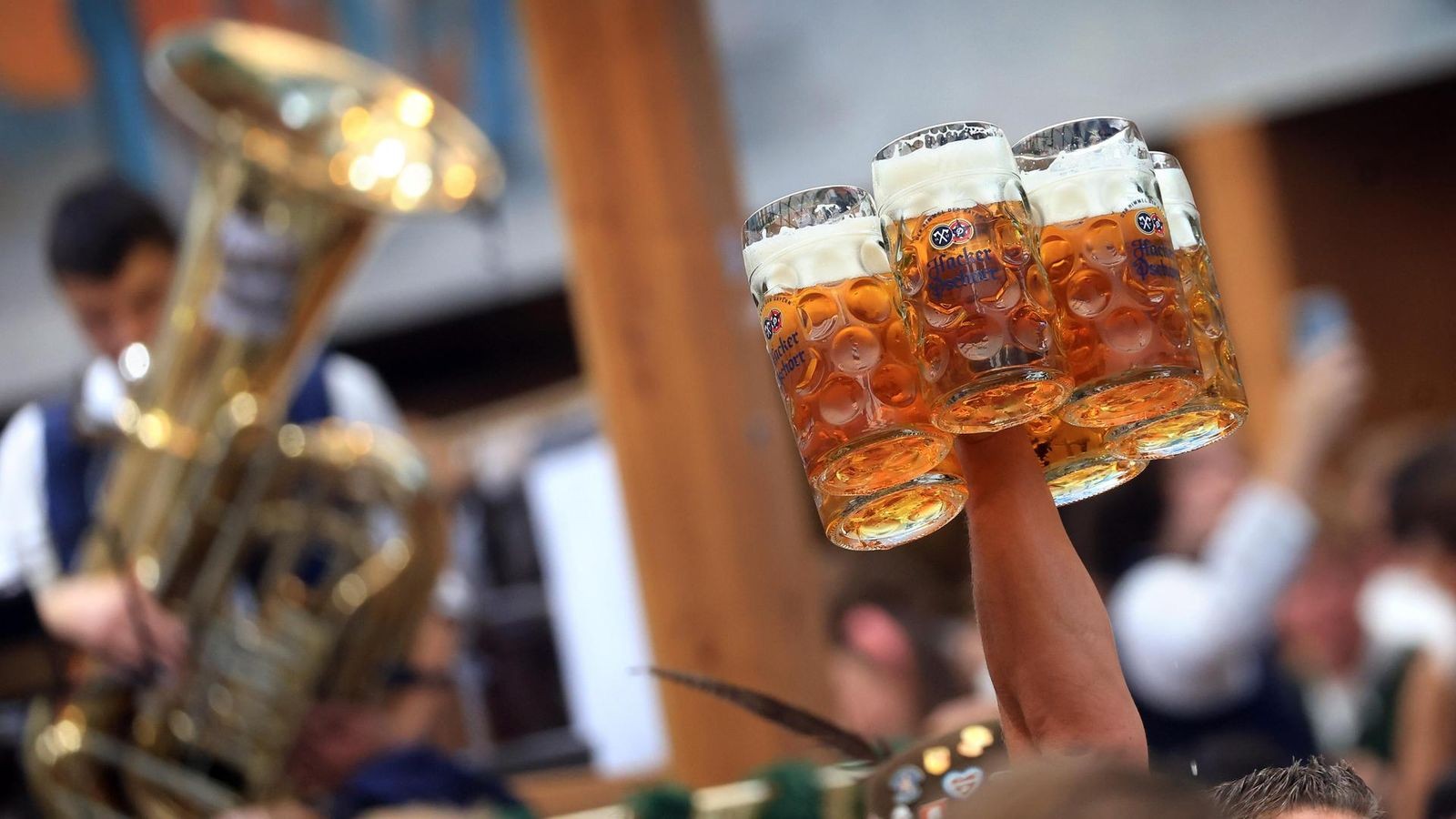 Oktoberfest gleich Superspreader-Event? Münchner Apotheke bietet „Wiesn-Impfung“ an